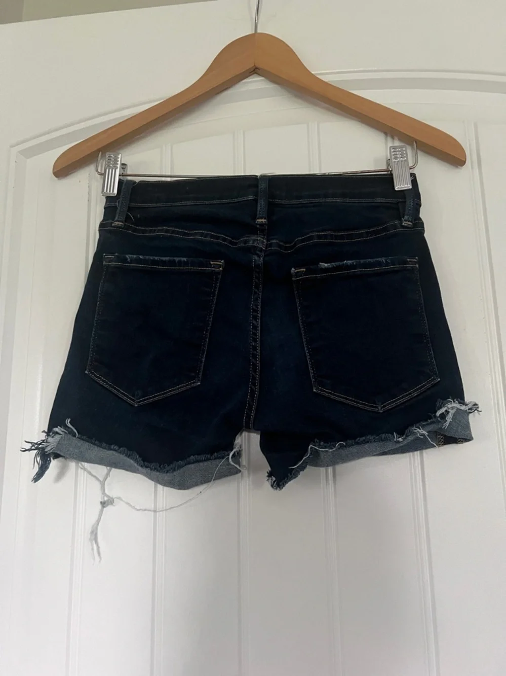 Frame Denim waist 8” cut